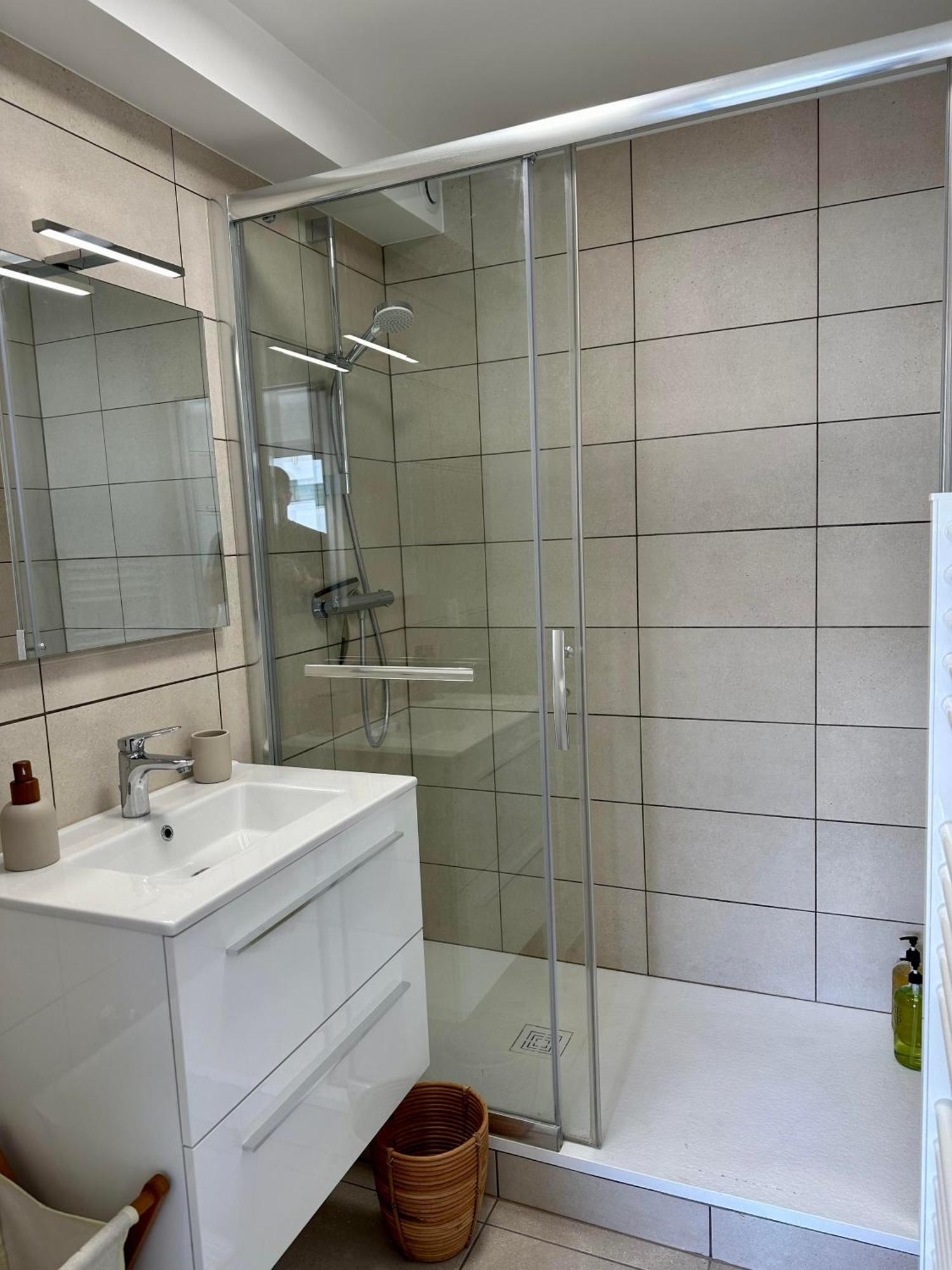 Appartement Confortable Avec Terrasses Entre Paris Et *
